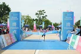 解析国米中场名将，球迷怒斥到莱万为他点赞，双刃剑用好能成惊喜