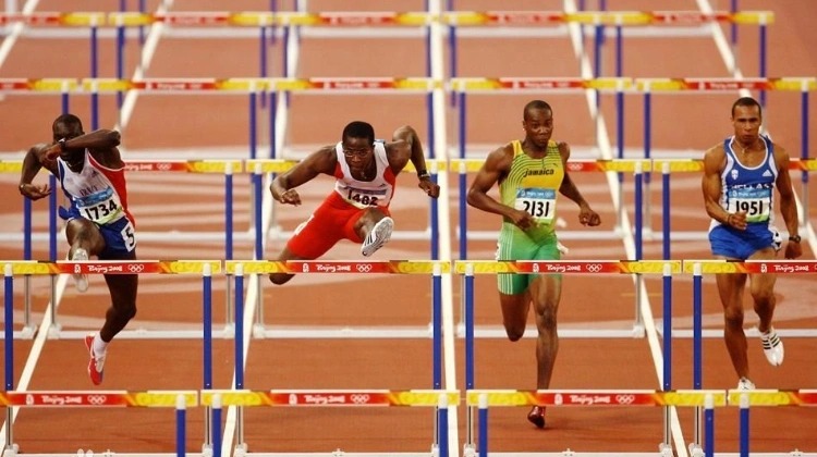 邮报：梅努希望冬窗离开曼联，有12家俱乐部对他感兴趣